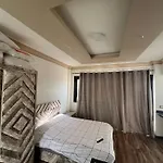Chic City Stay In 4 Bed Penthouse In Midtown Compound, Auc