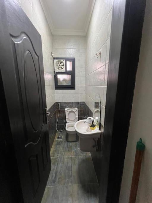 Apartment Chic In 4 Bed Penthouse In Midtown Compound, Auc