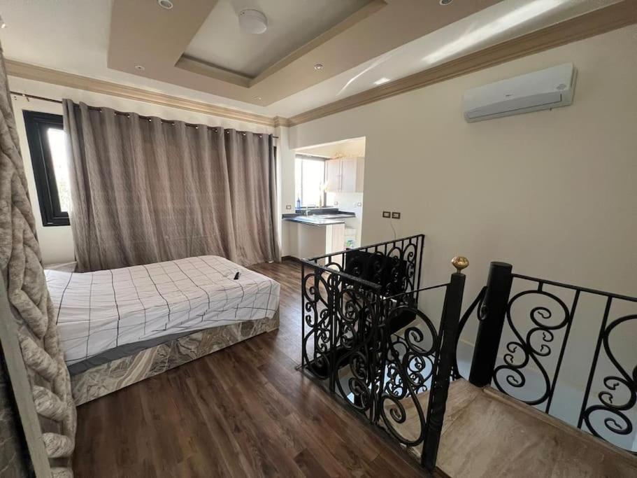 Apartment Chic In 4 Bed Penthouse In Midtown Compound, Auc Cairo