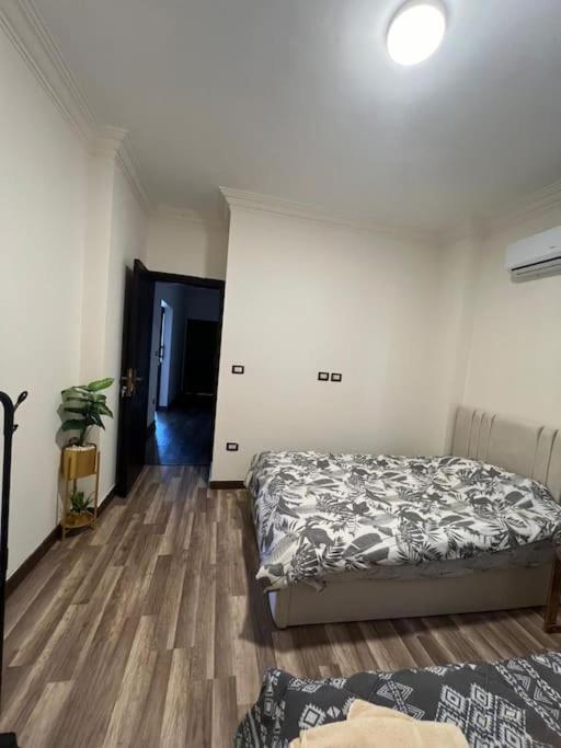 Chic In 4 Bed Penthouse In Midtown Compound, Auc Apartment